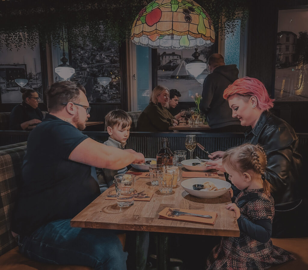 Suski isanpaiva2 scaled 1